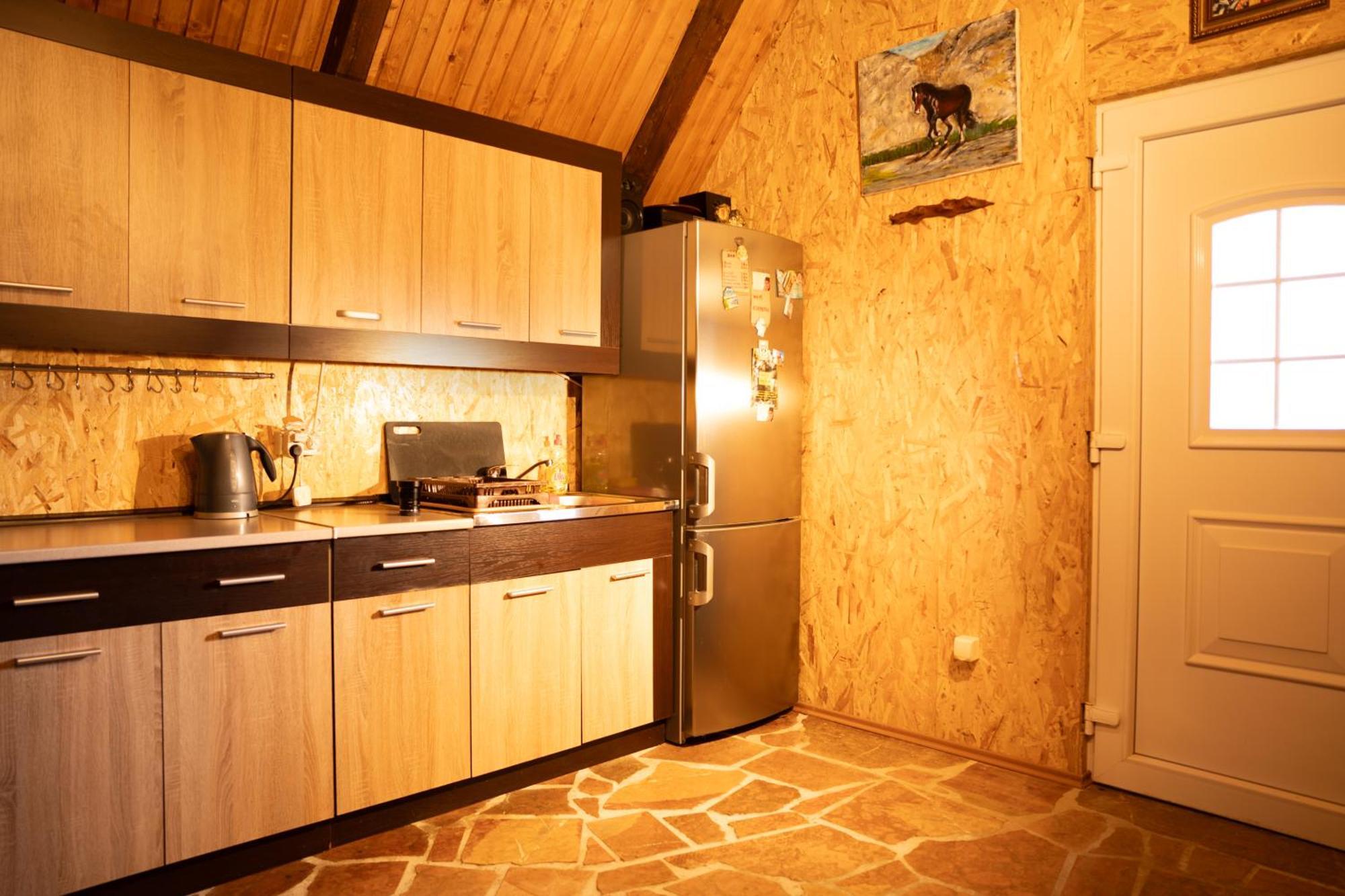 Отель Detached House Milivoje Poscenje Экстерьер фото